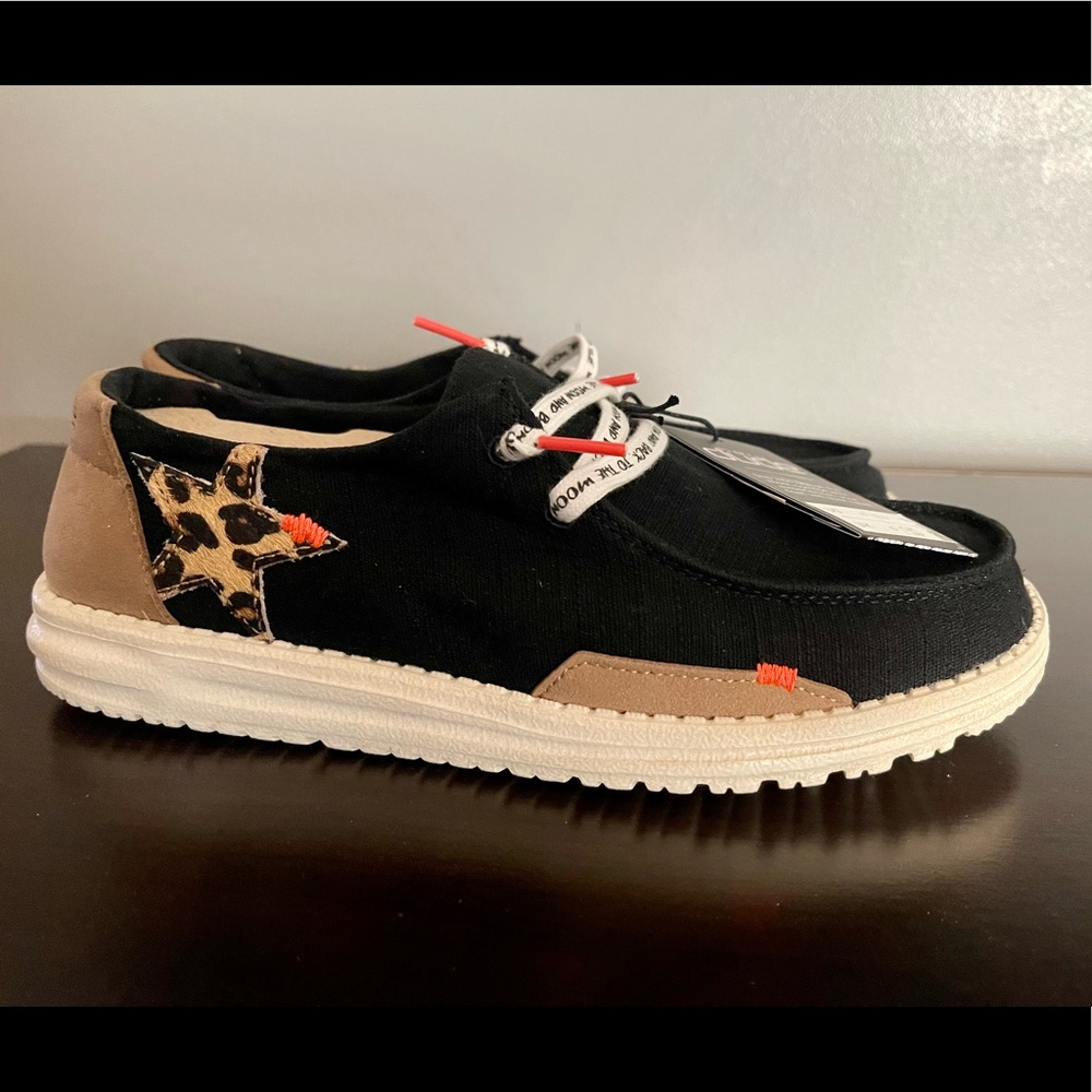 Hey Dude Wendy Jungle Star Size 8 NEW